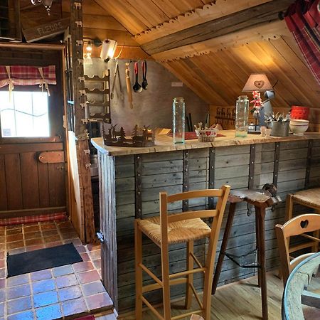 Gite "Le Refuge" Dans Un Domaine De 7Ha Au Calme Vimoutiers 외부 사진