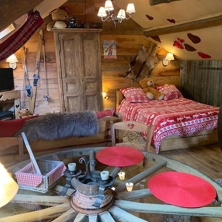 Gite "Le Refuge" Dans Un Domaine De 7Ha Au Calme Vimoutiers 외부 사진