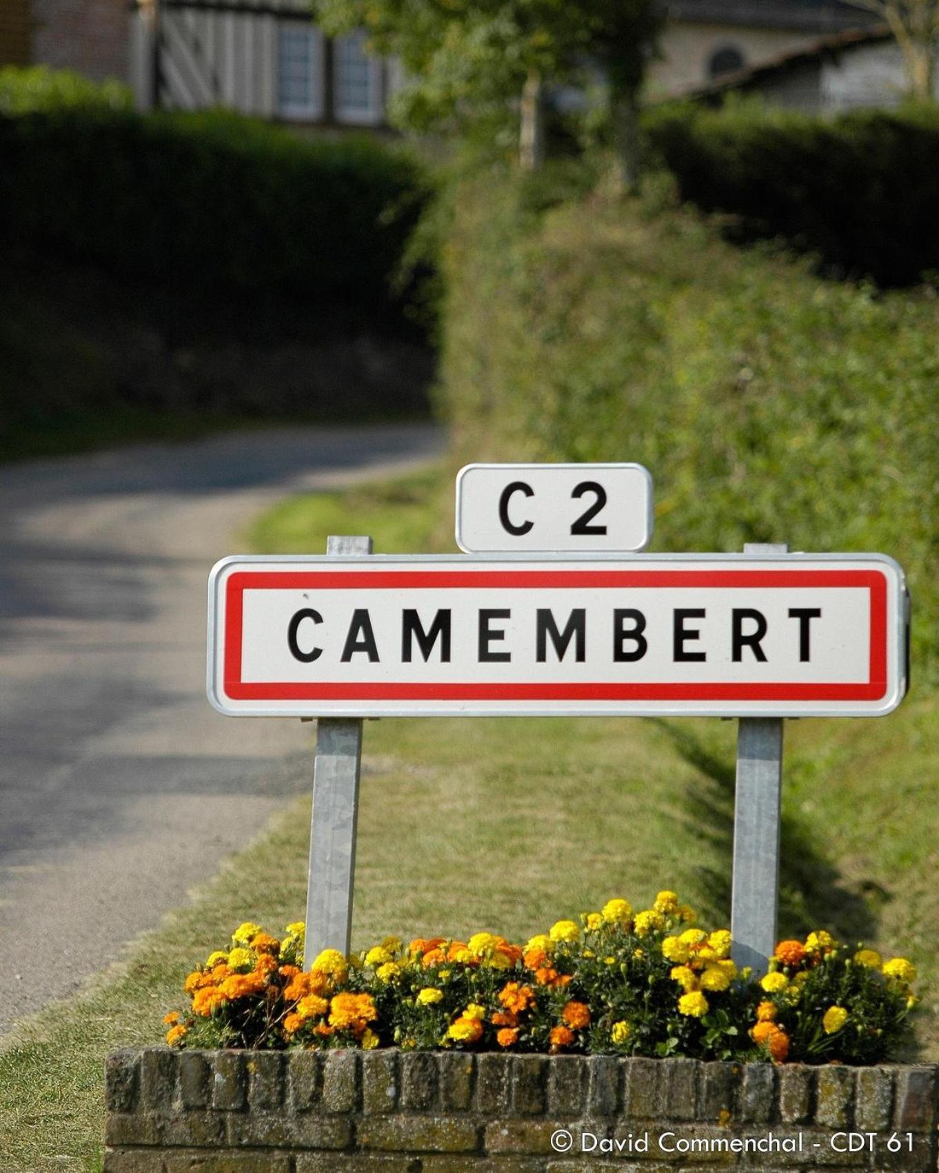 Gite "Le Refuge" Dans Un Domaine De 7Ha Au Calme Vimoutiers 외부 사진