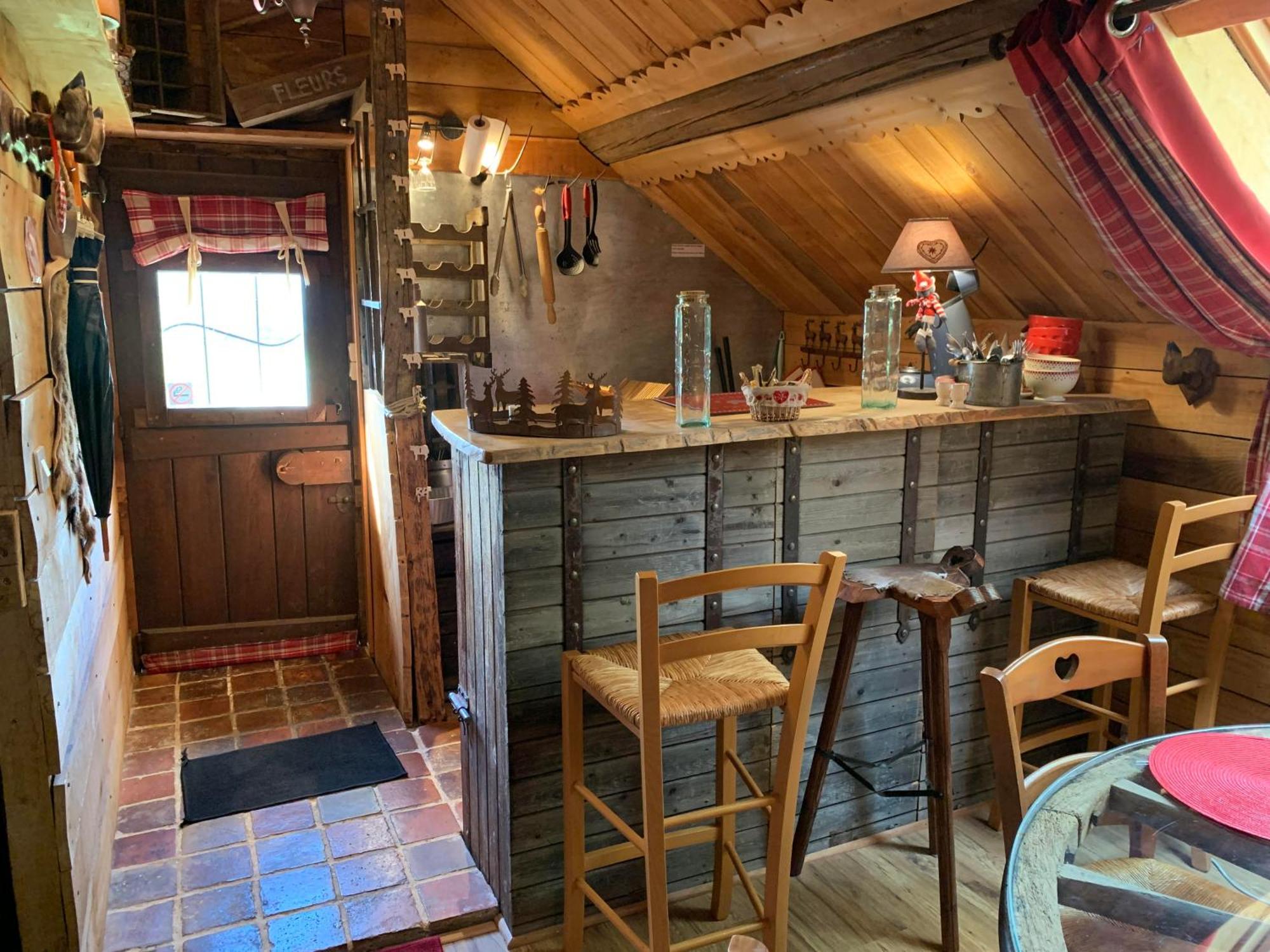 Gite "Le Refuge" Dans Un Domaine De 7Ha Au Calme Vimoutiers 외부 사진