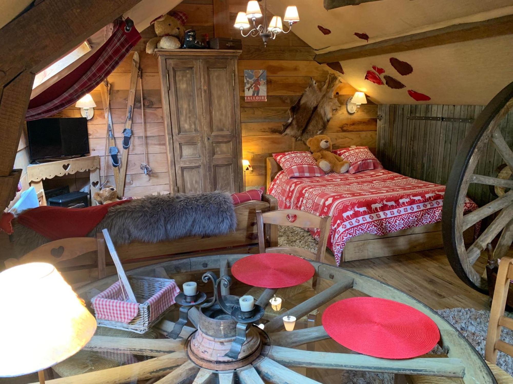 Gite "Le Refuge" Dans Un Domaine De 7Ha Au Calme Vimoutiers 외부 사진