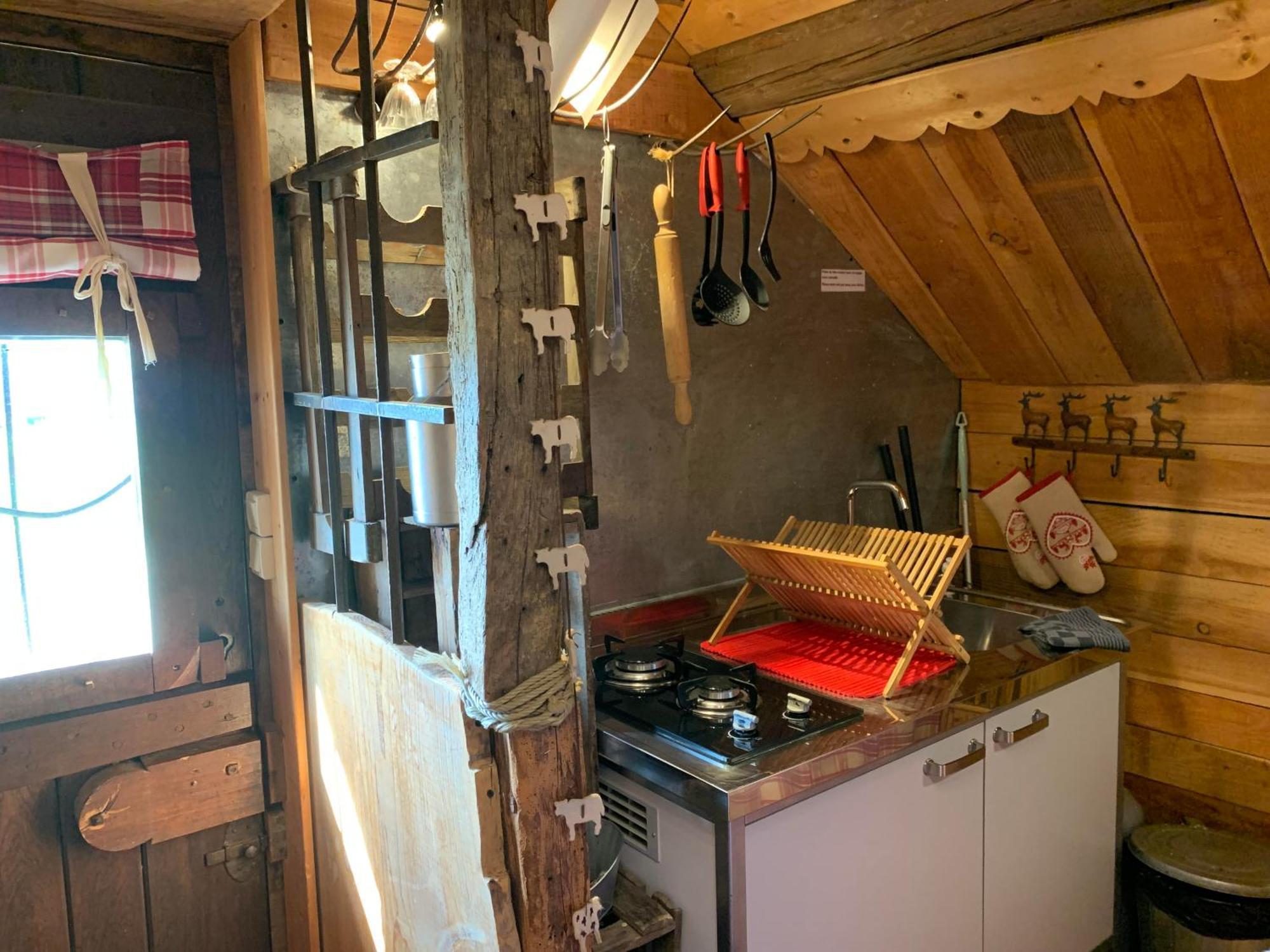 Gite "Le Refuge" Dans Un Domaine De 7Ha Au Calme Vimoutiers 외부 사진