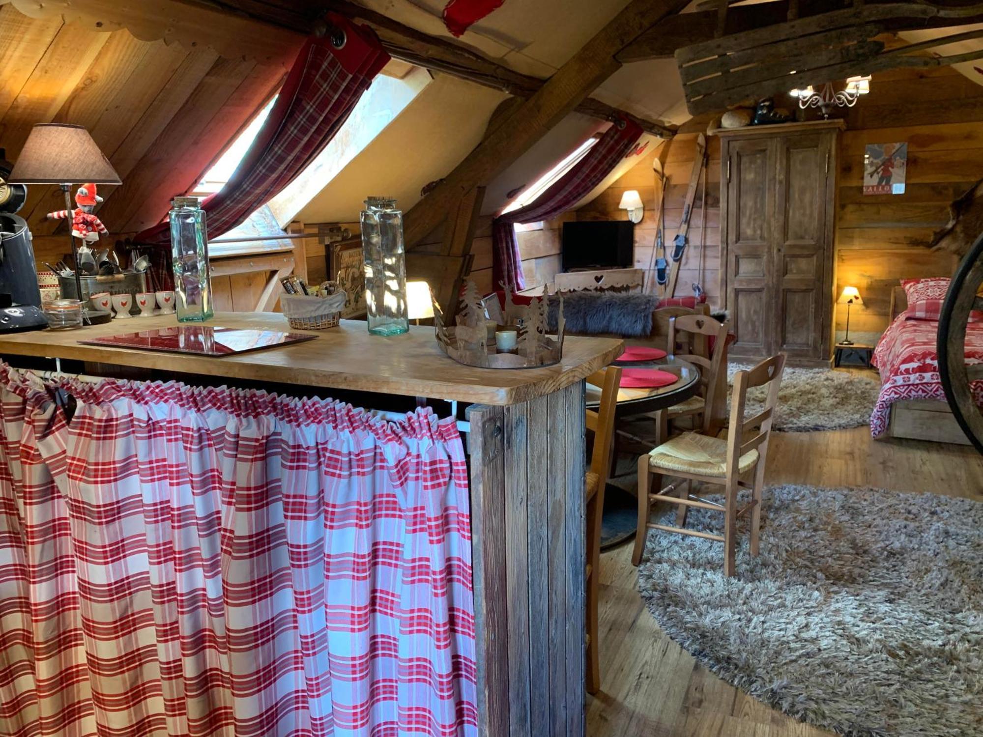 Gite "Le Refuge" Dans Un Domaine De 7Ha Au Calme Vimoutiers 외부 사진
