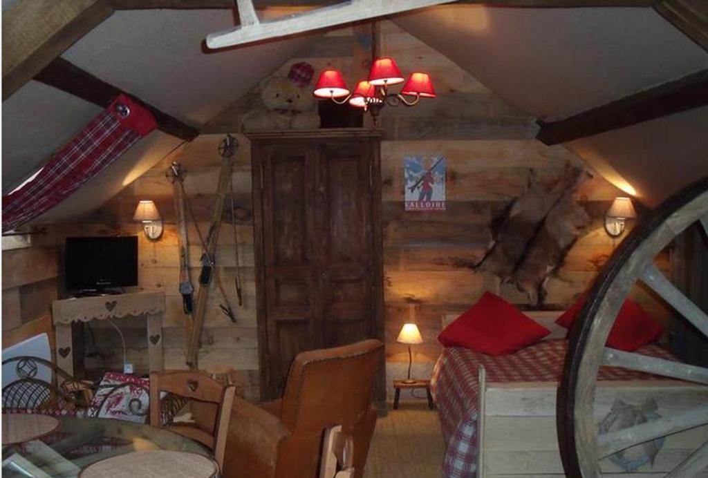Gite "Le Refuge" Dans Un Domaine De 7Ha Au Calme Vimoutiers 객실 사진
